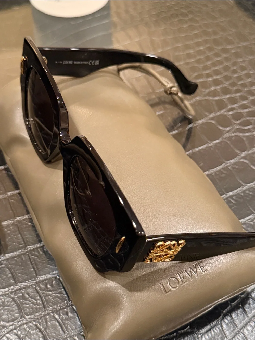 Loewe stylish black